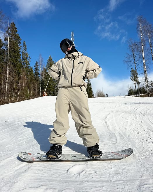 Customer @ellenannalisa in Spartan W Snowboard Jacket Women Sand