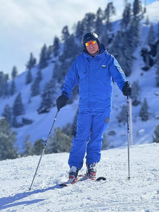 Customer @undefined in Adept Snowboard Jacket Men Cobalt Blue