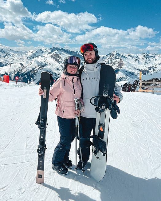 Customer @sndx.95 in Yeti Snowboard Jacket Men Aphex Light Grey