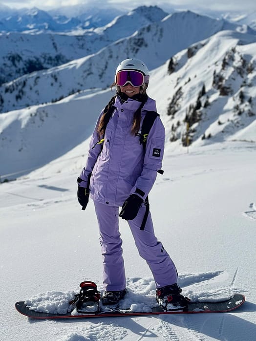 Customer @toni_knr in Adept W Snowboard Jacket Women Faded Violet