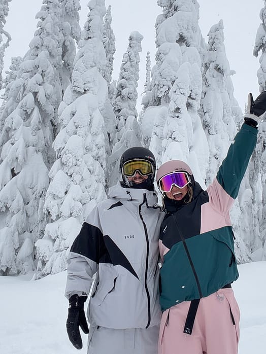 Customer @nicos_pow in Spartan Snowboard Jacket Men Spike Light Grey/Black