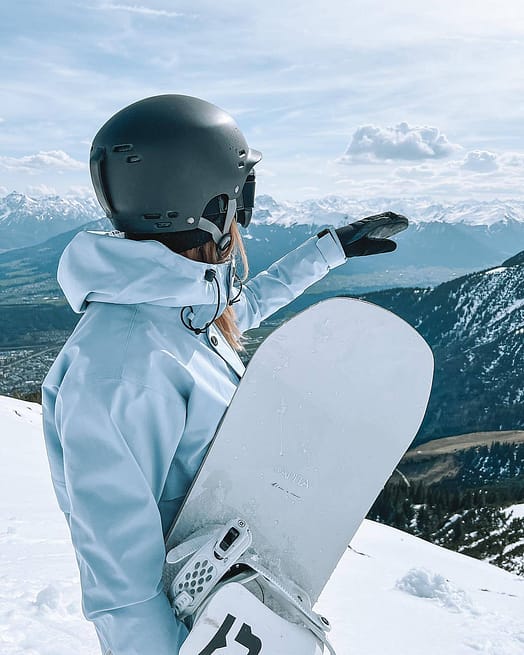 Customer @dashismiles in Legacy W Snowboard Jacket Women Light Blue