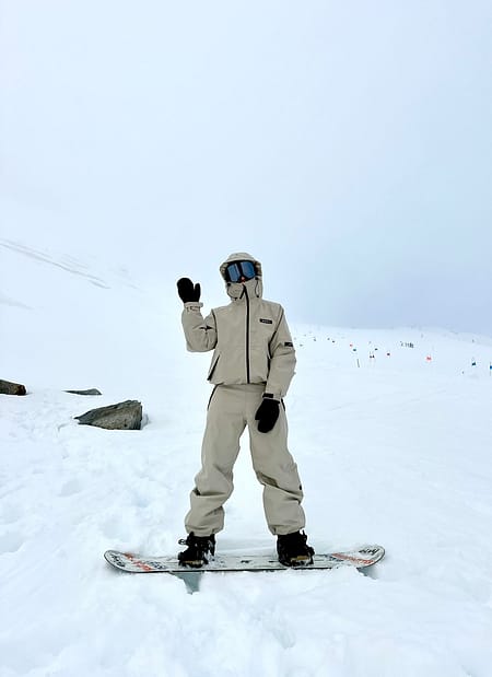 Image 4 of 17 in gallery – Dope Snow Riders