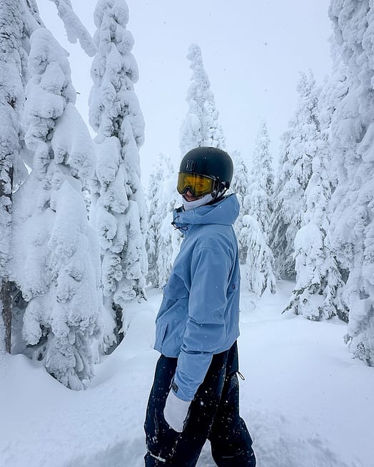 Customer @nicos_pow in Legacy Ski Jacket Men Light Blue