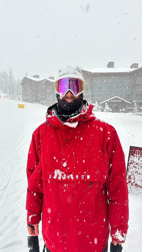 Klant @nicos_pow in Legacy Ski jas Heren Deep Red