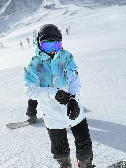 Customer @bienvenidoaguado in Adept Snowboard Jacket Men Surf