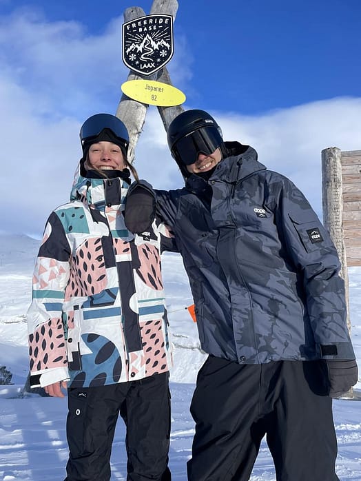 Kunde @irinaruegg in Adept Snowboardjacke Herren Metal Blue Camo