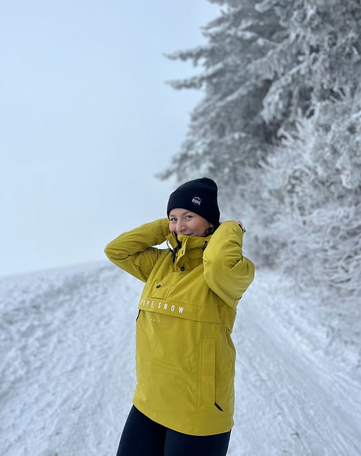 Customer @anne_gelacakova in Legacy W Ski Jacket Women Yellow