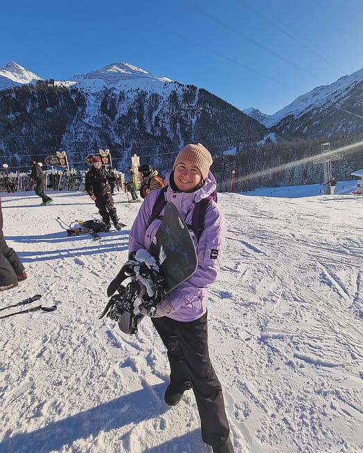 Customer @pric3y in Adept W Ski Jacket Women Faded Violet