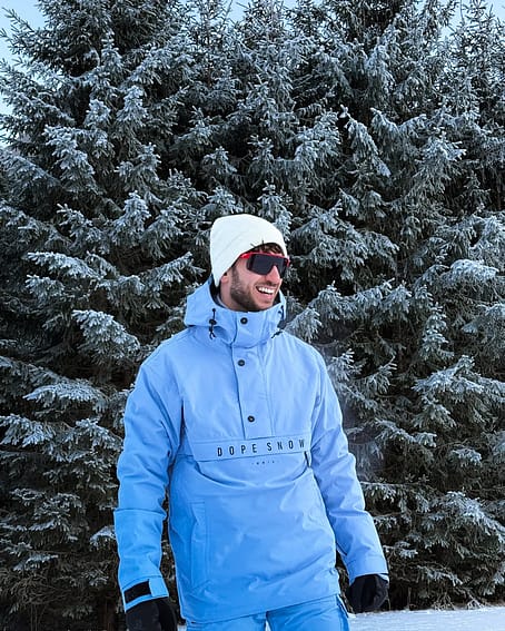 Customer @thomasarge in Legacy Snowboard Jacket Men Light Blue