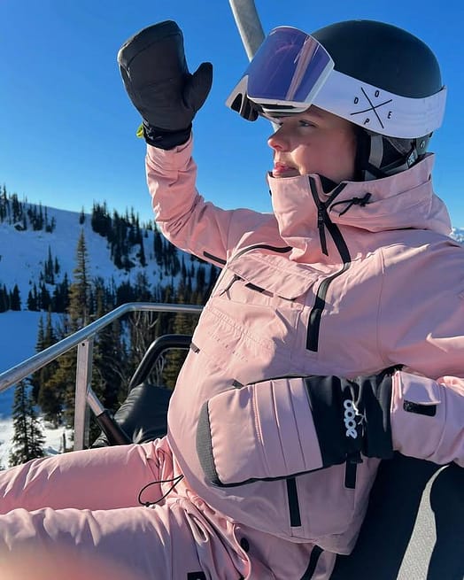 Kunde @juliavanpoecke in Akin W Snowboardjacke Damen Soft Pink