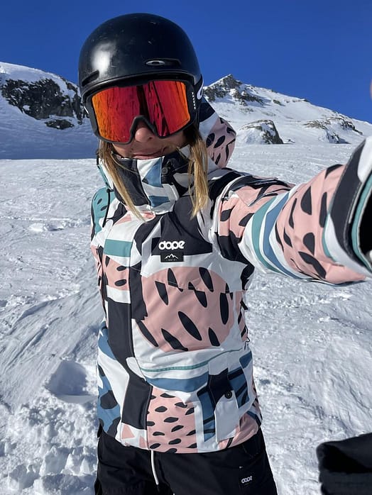 Customer @wolfczy in Adept W Ski Jacket Women Melon