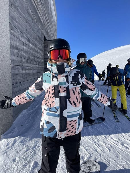 Customer @wolfczy in Adept W Snowboard Jacket Women Melon