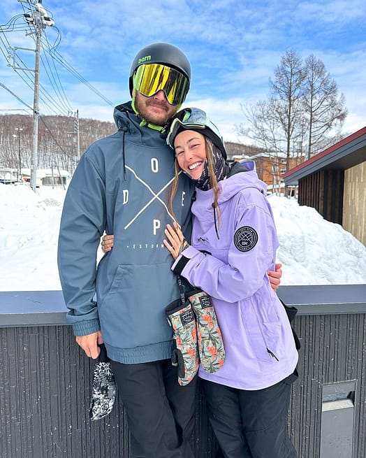 Customer @breepy in Yeti Snowboard Jacket Men 2X-Up Metal Blue