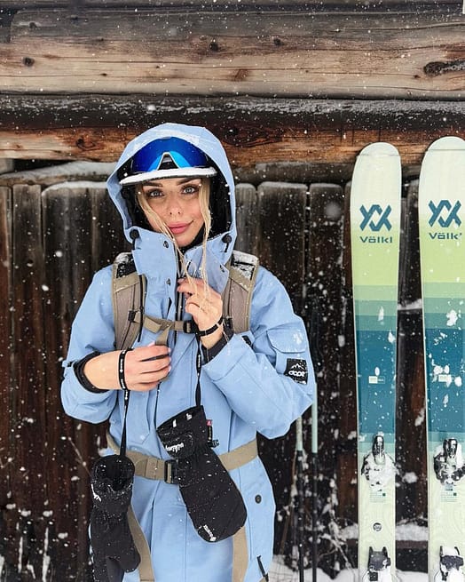 Client @xagnr dans Adept W Veste Snowboard Femme Light Blue Renewed