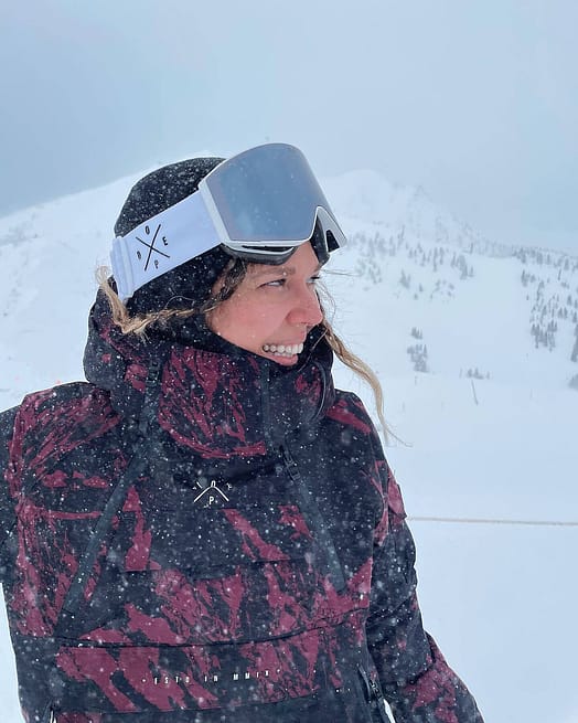 Cliente @holyshitthatsgood en Akin W 21 Chaqueta Snowboard Mujer Paint Burgundy