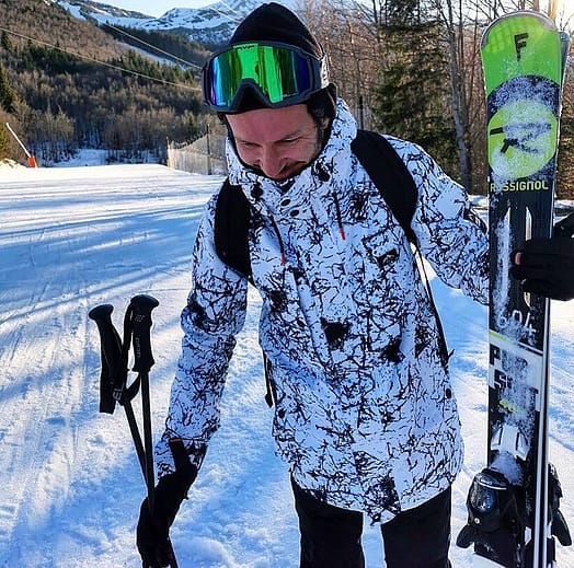 Customer @giacomopellegrino in Blizzard Full Zip 2021 Snowboard Jacket Men Rock