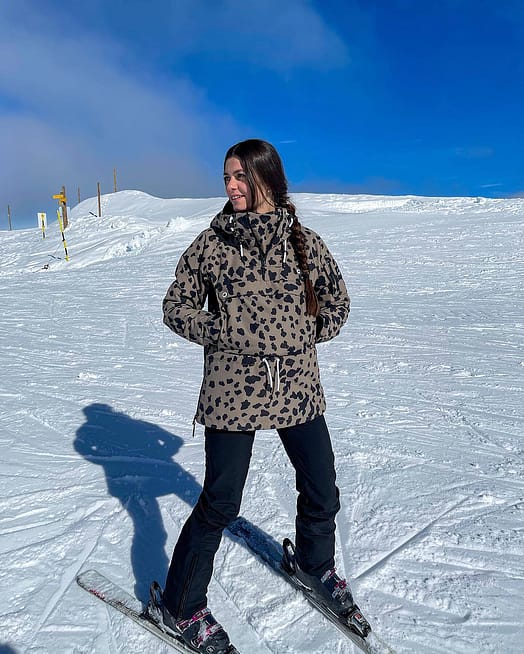 Customer @claedbte in Annok W Ski Jacket Women Limited Edition Dots