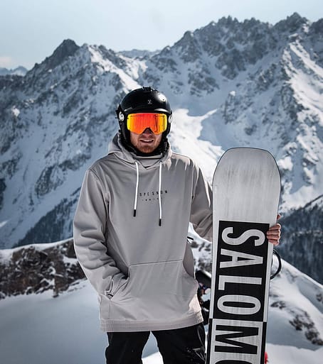 Customer @scott_clarence in Yeti 2021 Ski Jacket Men Range Light Grey