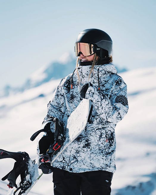 Customer @louisenordstrom in Blizzard Full Zip 2021 Snowboard Jacket Men Rock