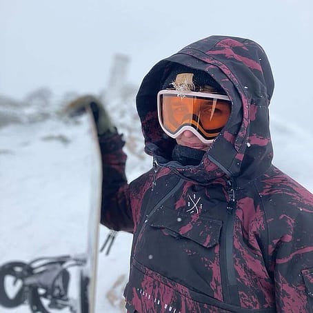 Cliente @easyrideress en Akin W 21 Chaqueta Snowboard Mujer Paint Burgundy