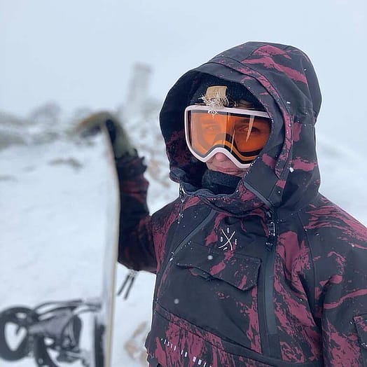 Cliente @easyrideress en Akin W 21 Chaqueta Snowboard Mujer Paint Burgundy