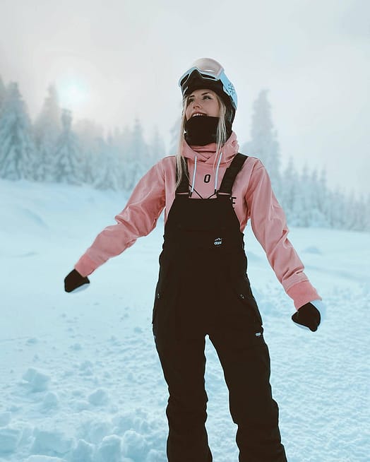 Client @boarderkatie23 dans Notorious B.I.B W 2022 Pantalon de Snowboard Femme Black