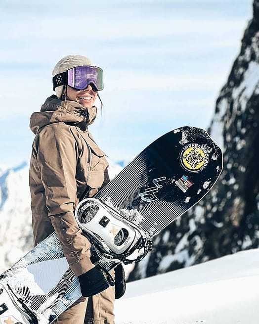 Customer @skvikskvik in Akin W Snowboard Jacket Women Walnut