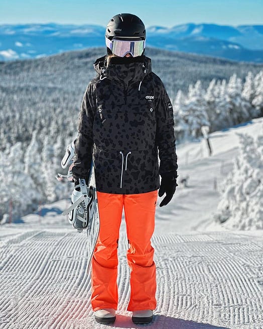 Kunde @maddie_c_18 in Annok W Snowboardjacke Damen Dots Phantom