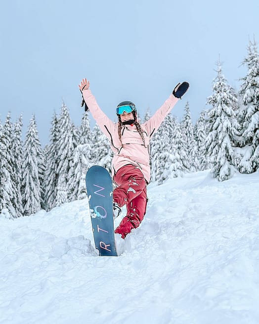 Customer @natalia.poprocka in Akin W Snowboard Jacket Women Soft Pink