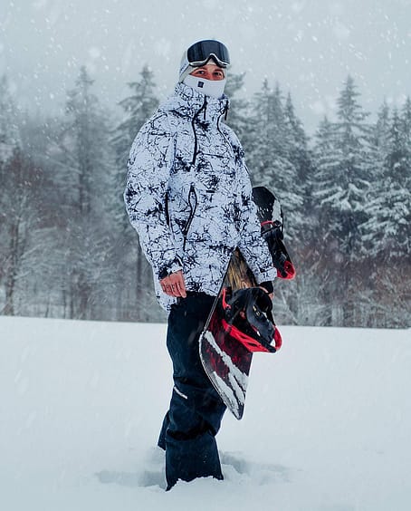 Zákazník @ebfilms_ v Akin 2021 Bunda na Snowboard Pánské Rock