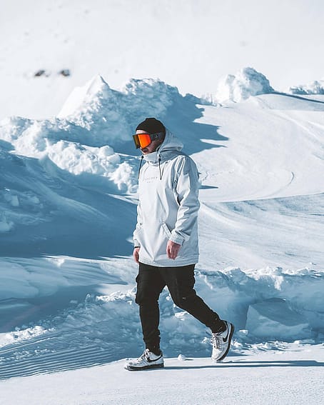 Customer @stepan_svoboda in Yeti 2021 Ski Jacket Men Range Light Grey