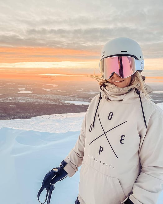 Client @evelinakultahippu dans Yeti W Veste Snowboard Femme 2X-Up Sand