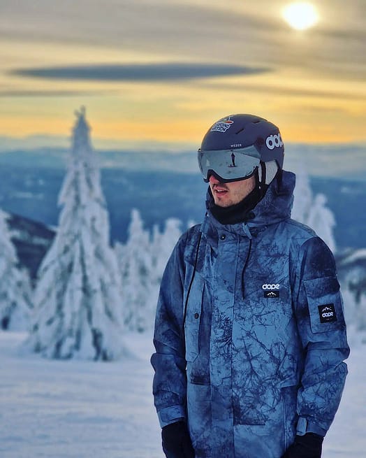 Customer @paulpcosmin in Adept Snowboard Jacket Men Dirt Renewed