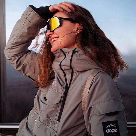 Customer @theprokeska in Akin W Snowboard Jacket Women Walnut