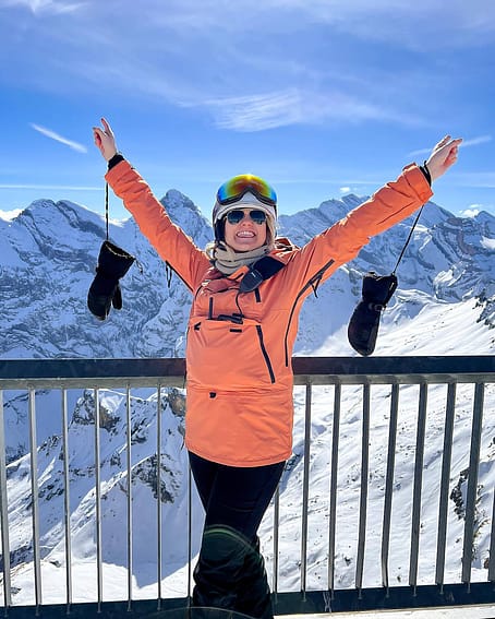 Cliente @kateonadventure en Akin W 2021 Chaqueta Snowboard Mujer Peach Renewed