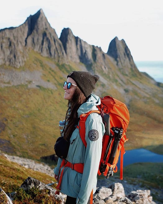 Customer @gabychavez86 in Blizzard Light W Outdoor Jacket Women Faded Green