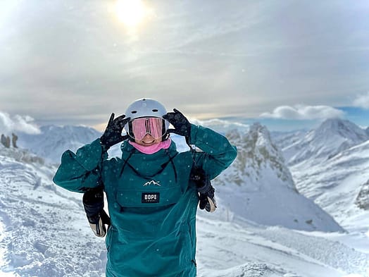 Customer @terrez____ in Blizzard W Ski Jacket Women Bottle Green