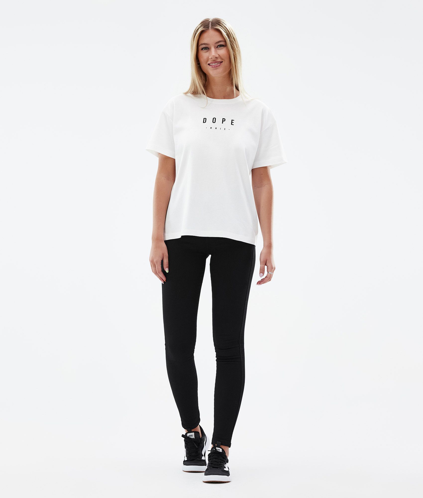 White t shirt 2024 with black leggings