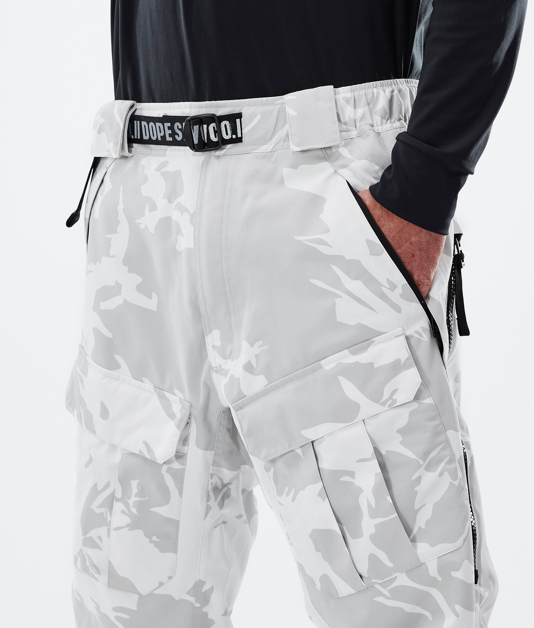 Snow camo sale cargo shorts