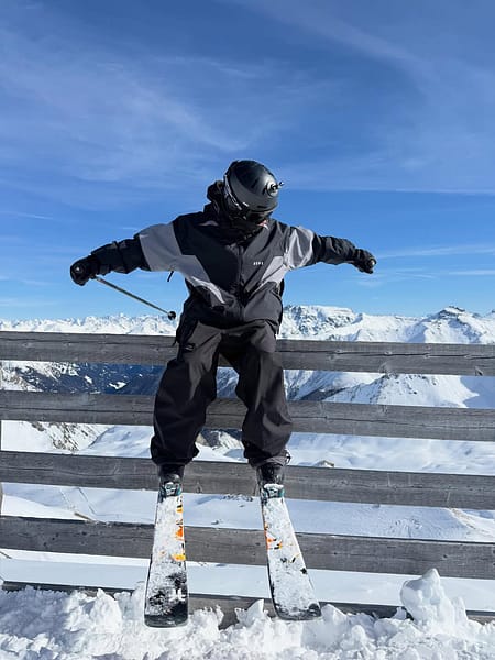 Imagen 3 de 3 - Marco Ladner Skiing
