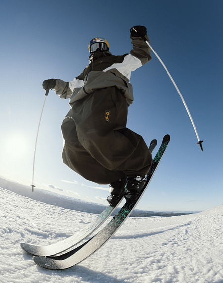 Imagen 2 de 2 - Jesper Tjäder Skiing