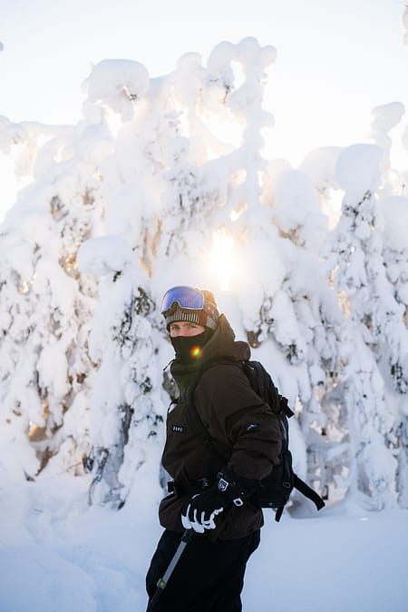 Imagen 1 de 2 - Sven Thorgren Snowboarding
