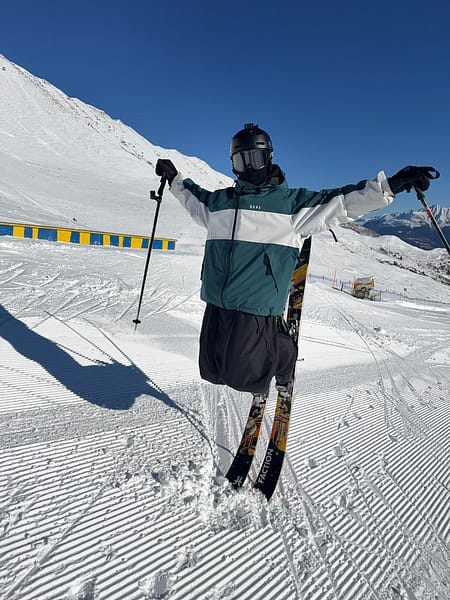 Imagen 2 de 3 - Marco Ladner Skiing