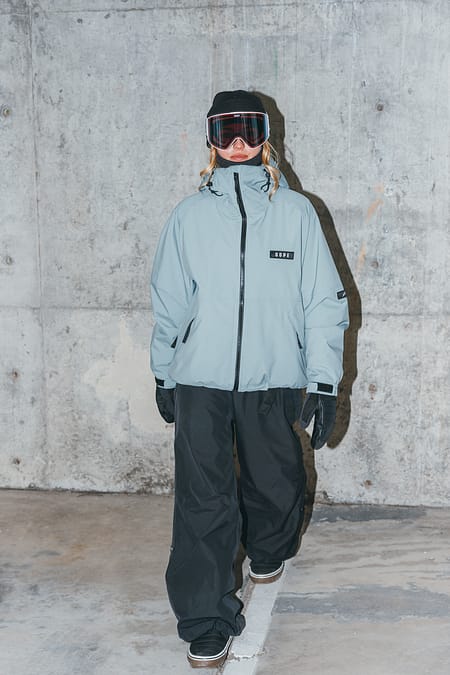 Imagen 1 de 2 - Izzy Wallace Snowboarding